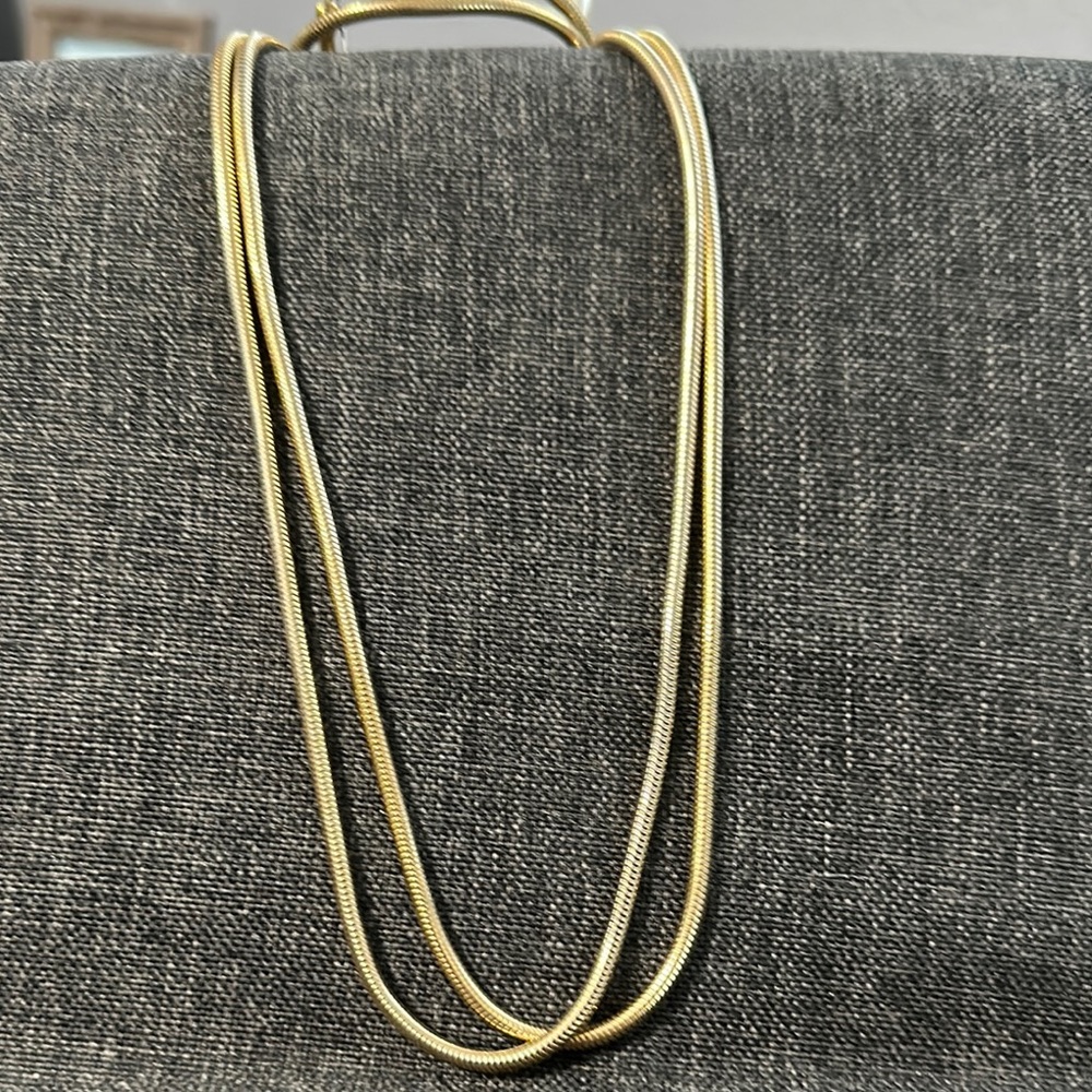 Elegant Gold Necklace